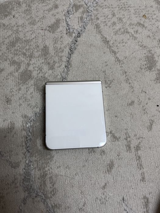 Samsung Galaxy Z flip 5