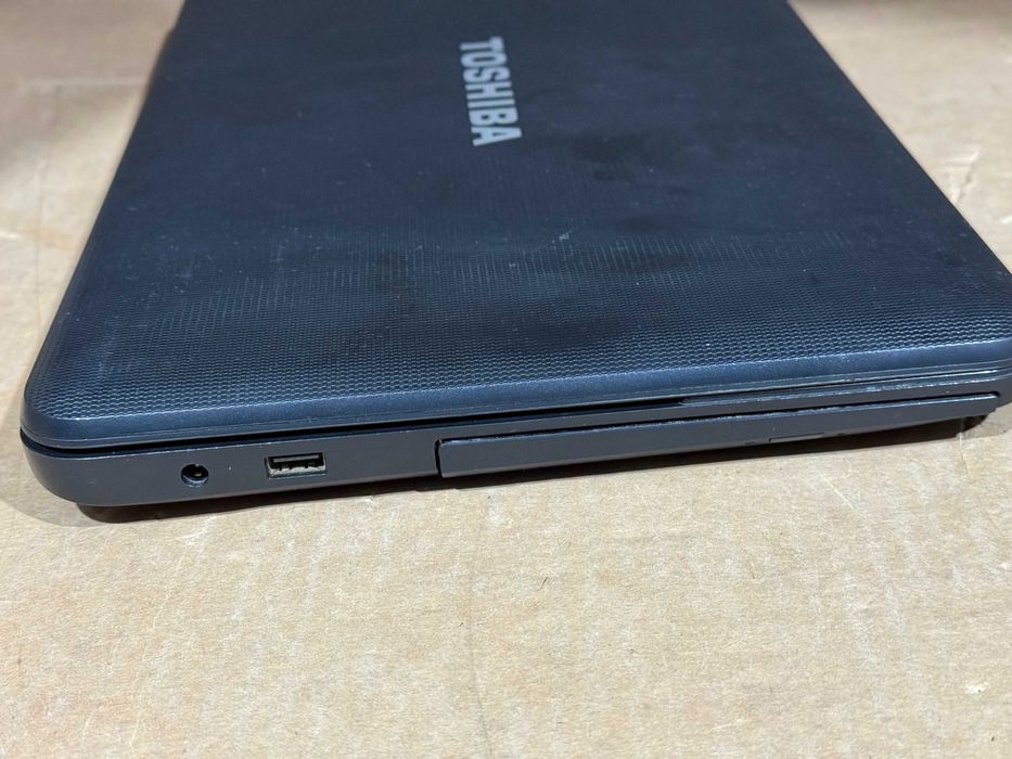 Лаптоп Toshiba Satellite C850D-119