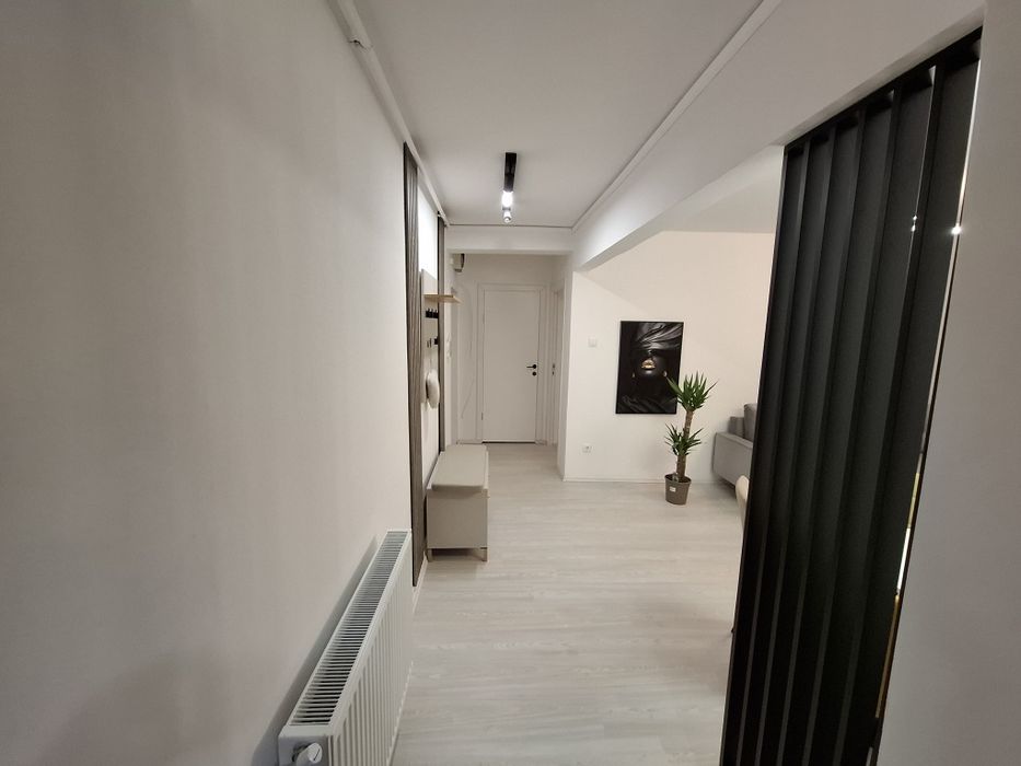 Vand Apartament 3 camere Dambu pietros Etajul 4 din 4