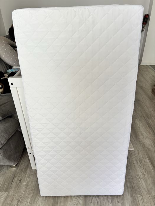 Pătuț Ikea + saltea de spuma