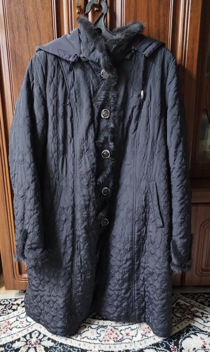 Продам польто, демисезонные.