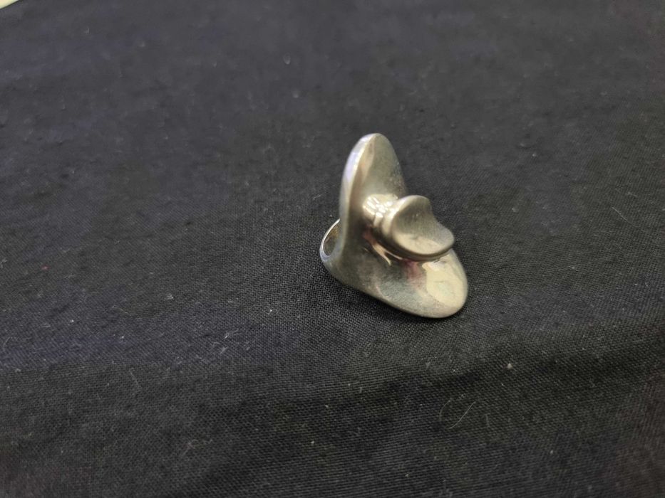 Масивен дамски сребърен пръстен 10.24 гр.