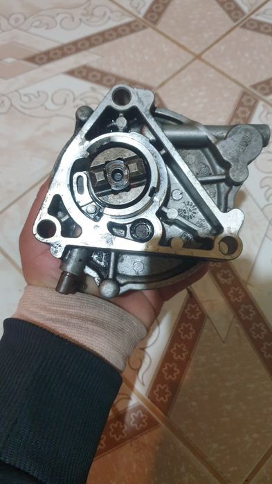 Pompa inalte/baie de ulei opel zafira