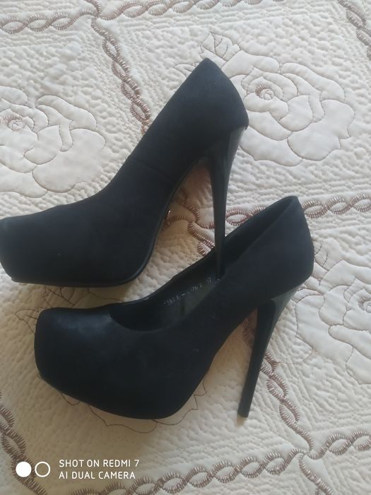 Туфли замшевые новые