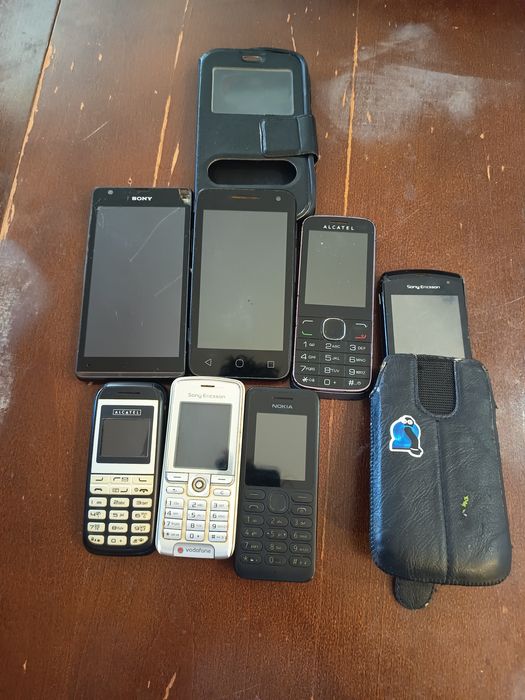 ЛОТ стари телефони за части