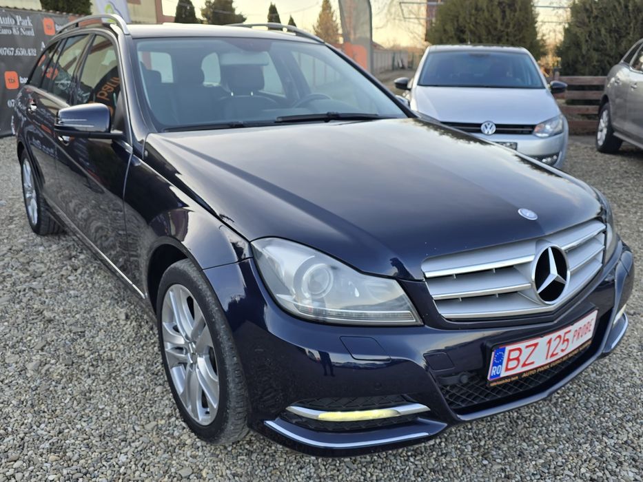 Vând Mercedes c class  2014