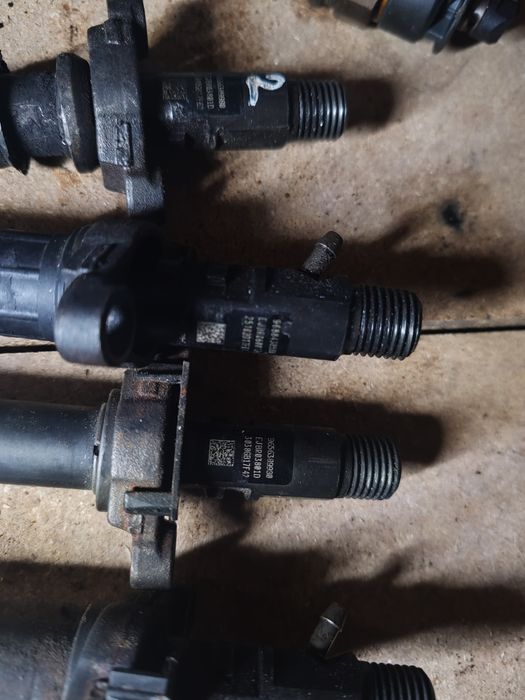 Injector Citroen C5 2.0hdi 250lei buc