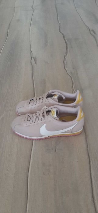 Дамски маратонки