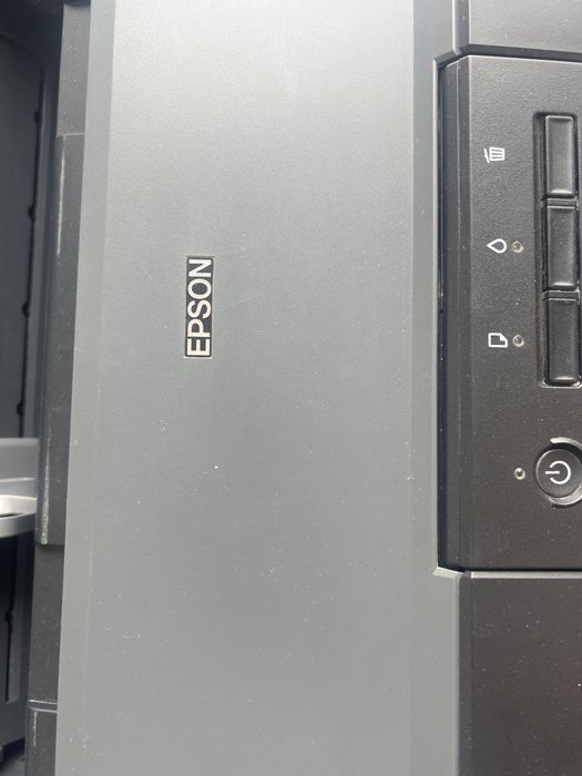 Продам цветной принтер epson L1300