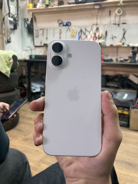 Iphone 16 продам в идеальном состояний