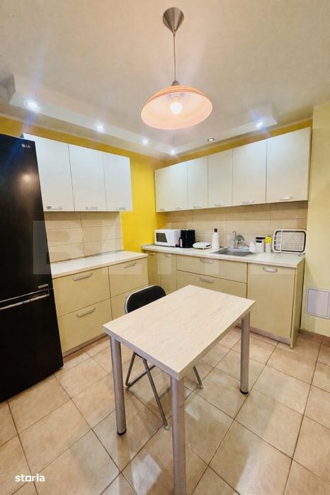 Apartament cu 2 camere, decomandat, 2 balcoane – la 3 min de Iulius
