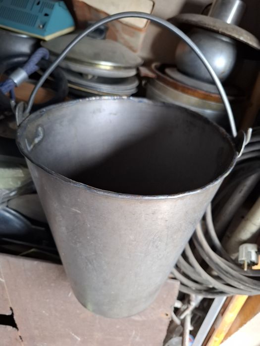 продам ведро из Титана