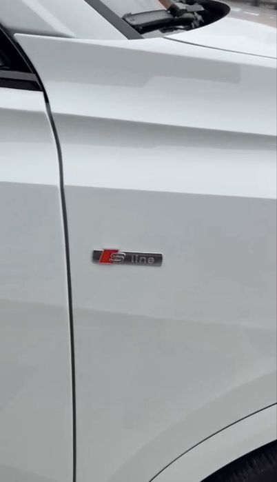 Audi Q8 variante +_