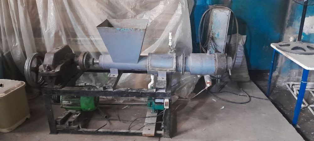 Совун апарати сотилади