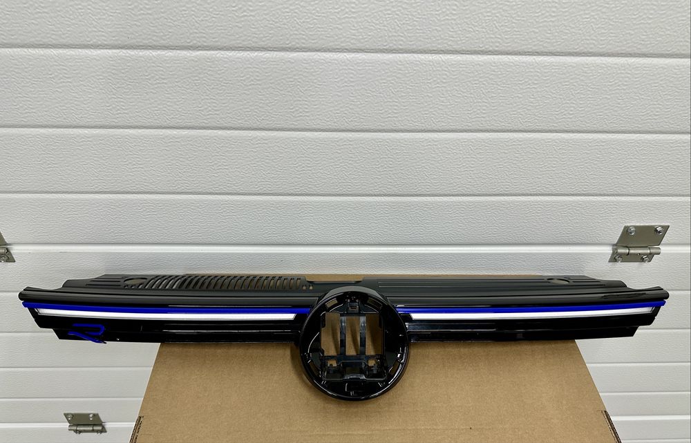 Grila LED VW Golf 8 R VIII ACC