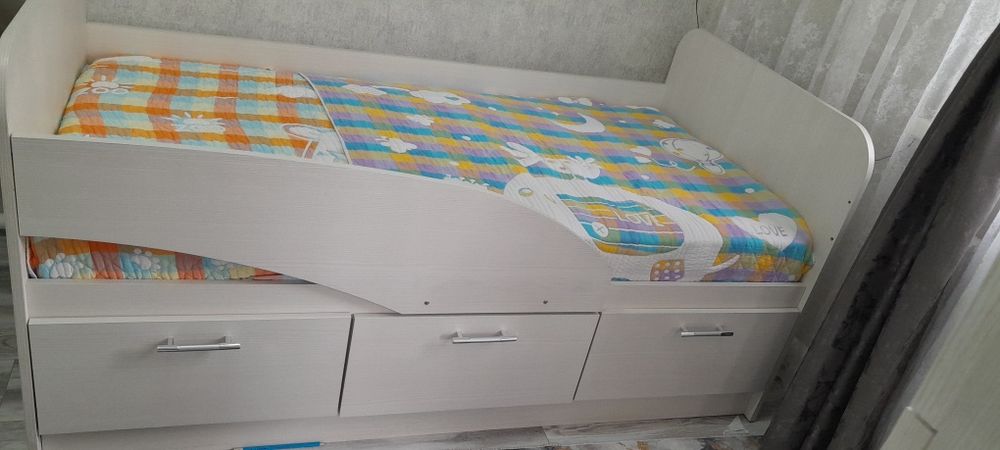 Продам детскую кровать