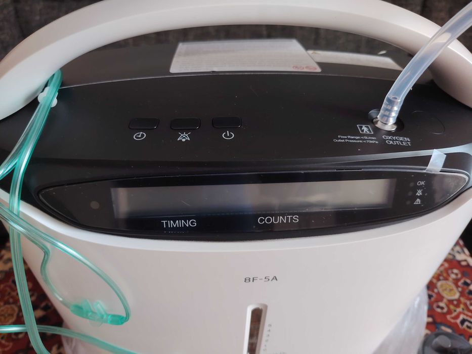 Vand concentrator de oxigen YuWell 8F-5A