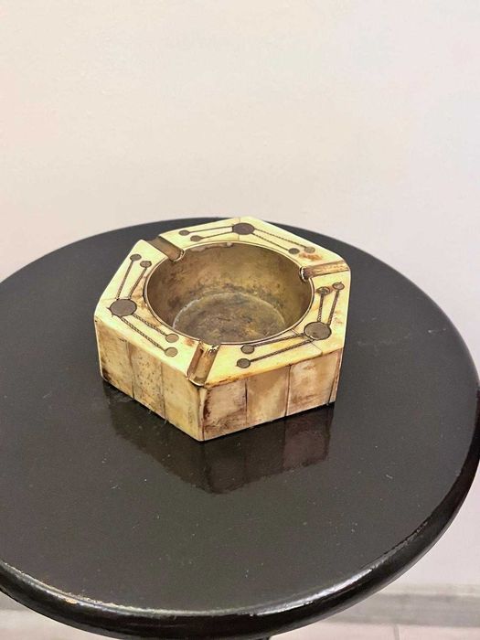 Set trei casete si o scrumiera sidef bibelouri bibelou figurine ieftine deosebite