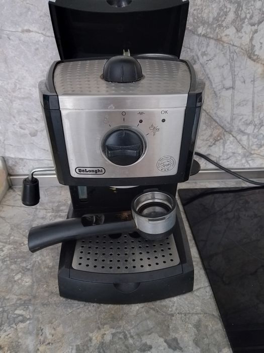 Продавам кафе машина