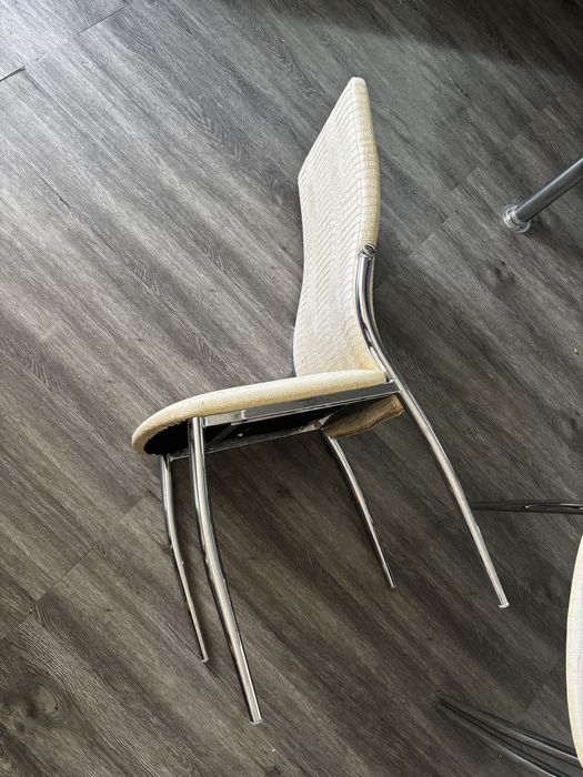 Стулья 4 штуки для кухни