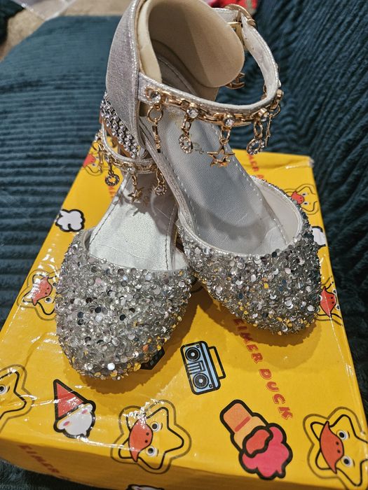 Детская обувь для принцесс