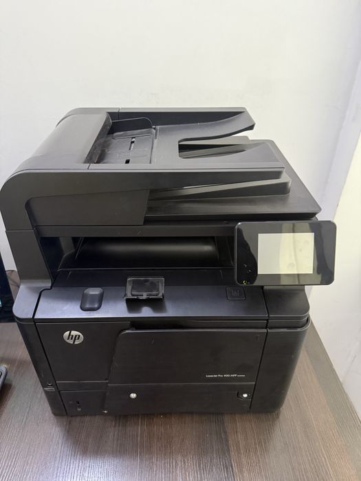 Принтер HP 400 и компьютер хорошем состояние