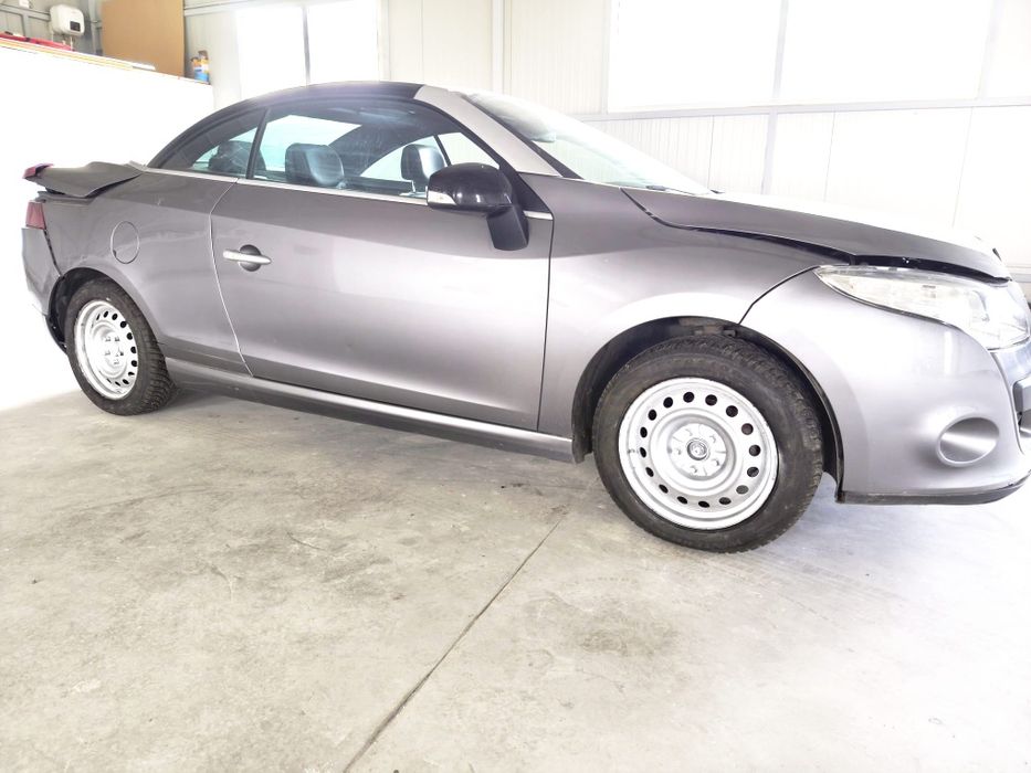 Renault Megane 3impecabil este lovit  2012 .