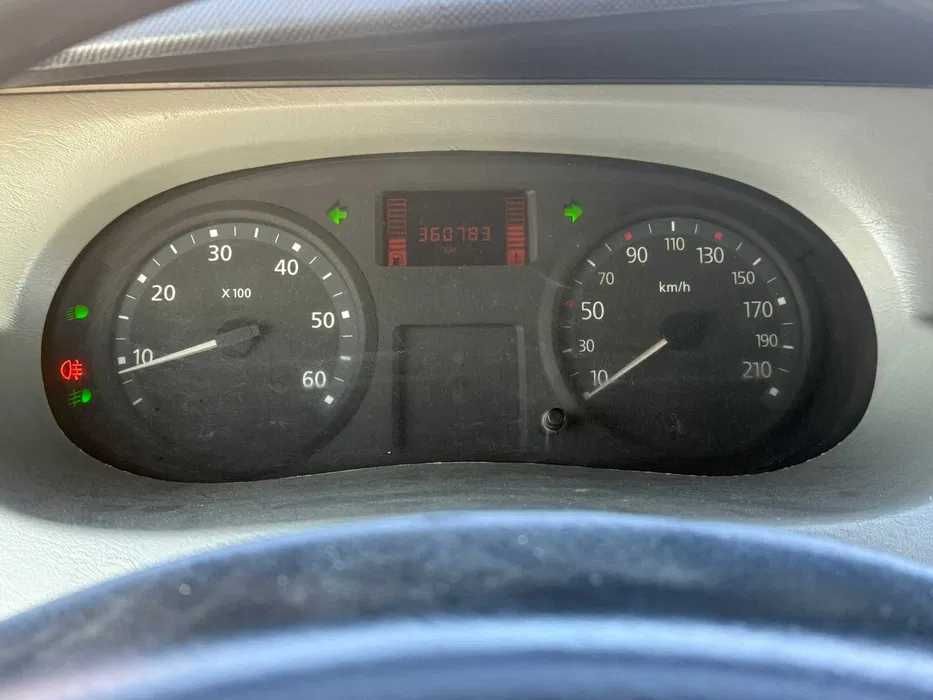 Renault Trafic II / 8+1 LUNG