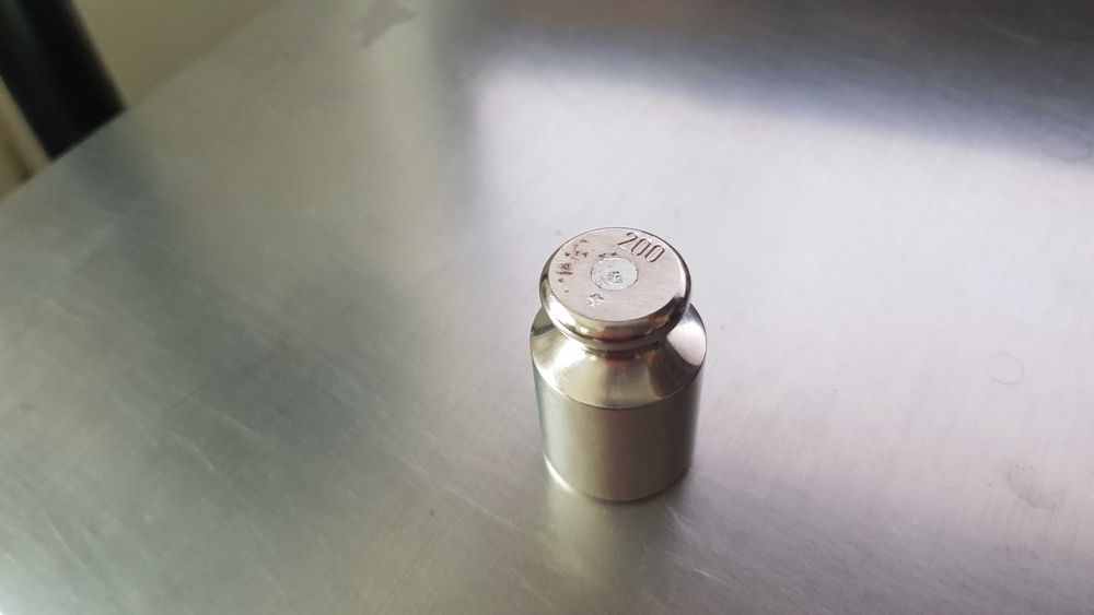 Продавам промишлен много качествeн кантар OHAUS  T51P 15QR(USA)