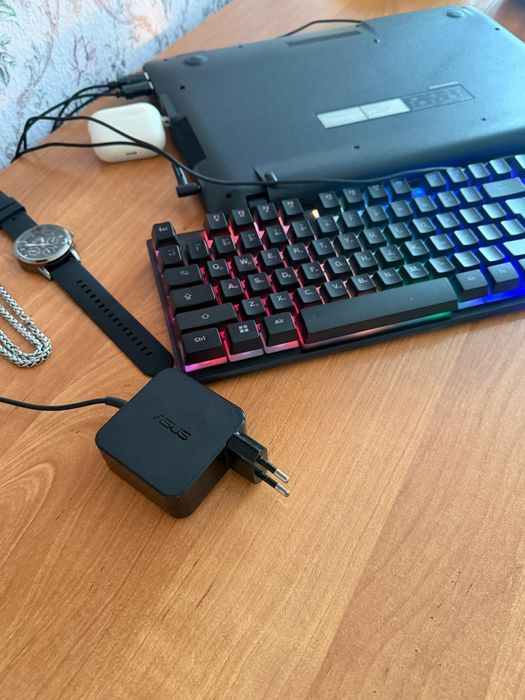 Ноутбук I3 5005+Гарнитура