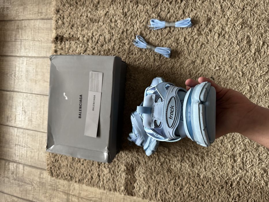Balenciaga Track Baby blue 43 noi cu cutie
