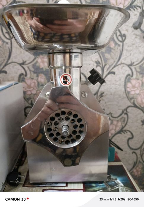 Мясорубка электрическая