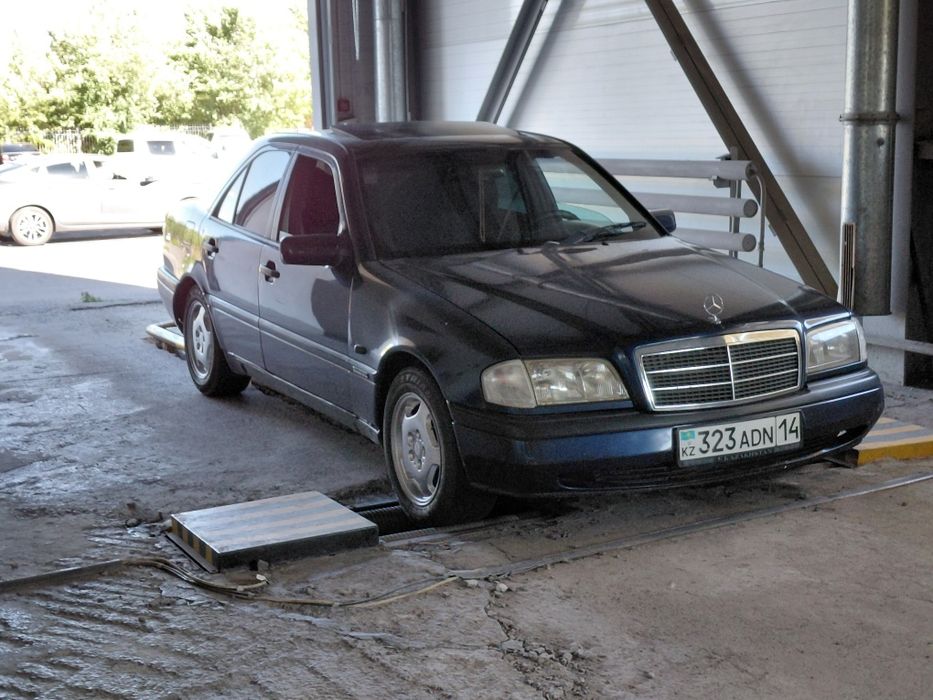 Продам,Мерс C200. ХтС.