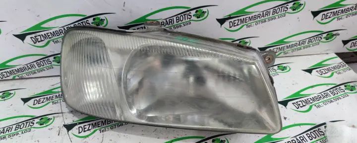 Far dreapta Hyundai Accent 2000 1.3 MT (85 hp)