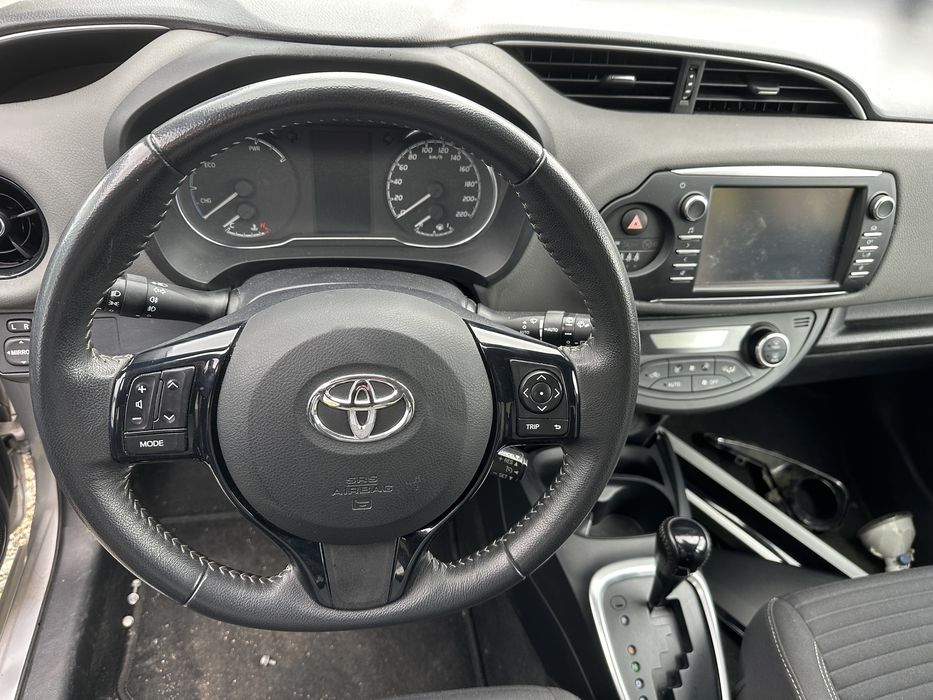 Toyota Yaris Тойота Ярис 2017 1.5 hybrid 100 кс НА ЧАСТИ!