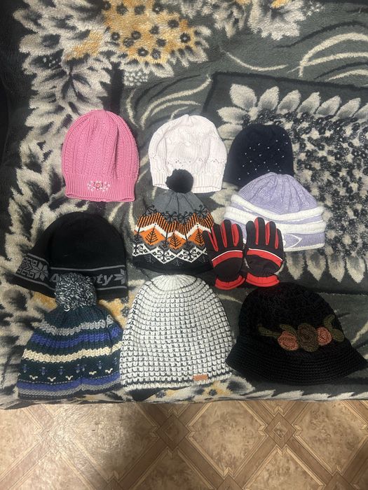 Продам шапки разные