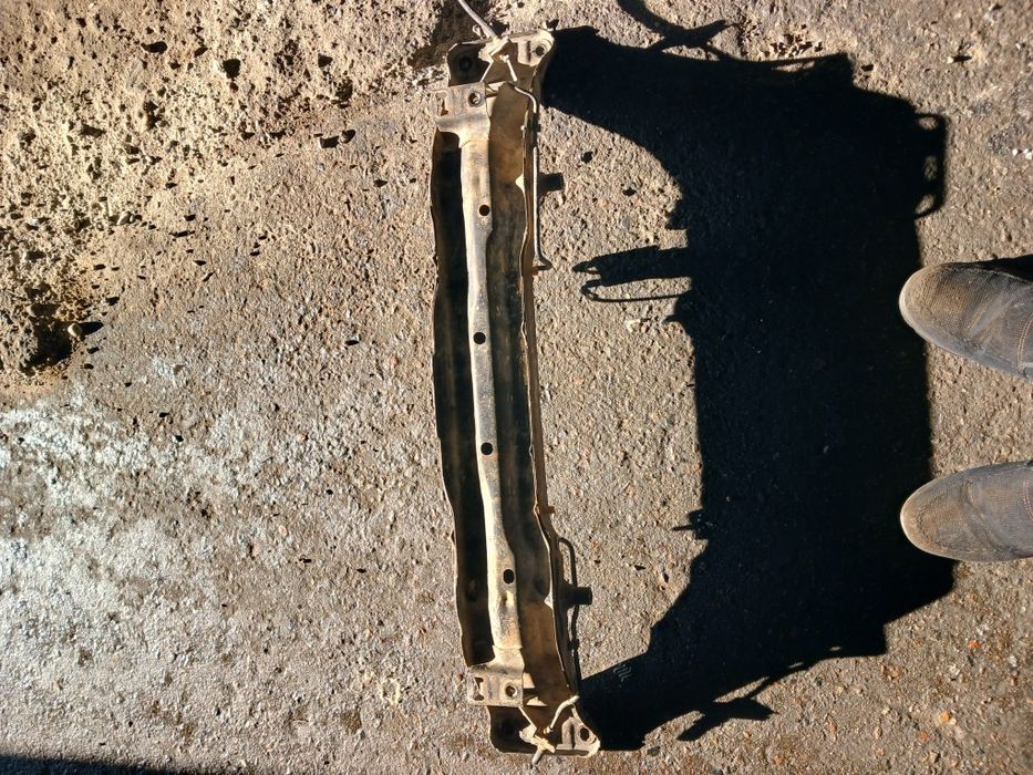 Балка Мазда 323 задняя 1992г