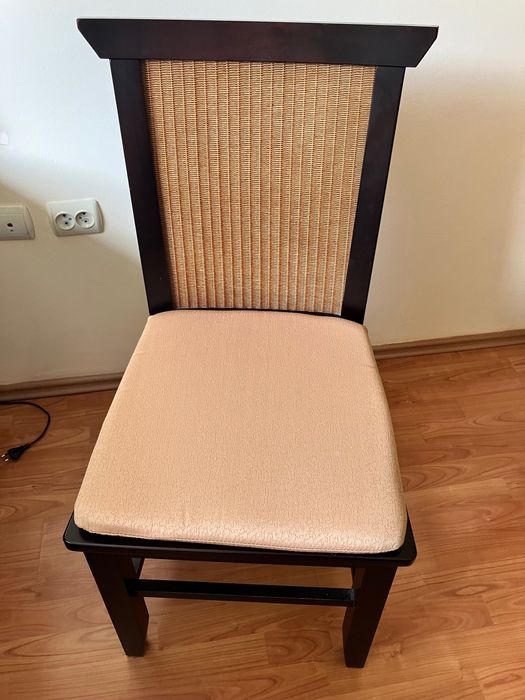 Birou și scaun din lemn masiv