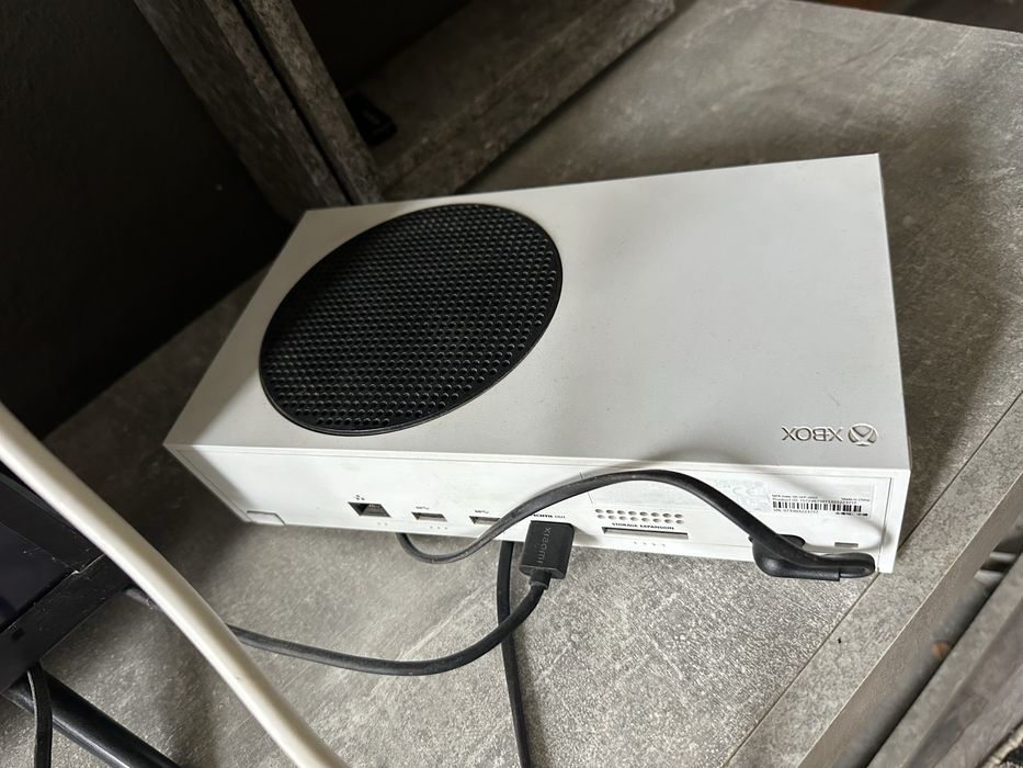 Vând Xbox series s