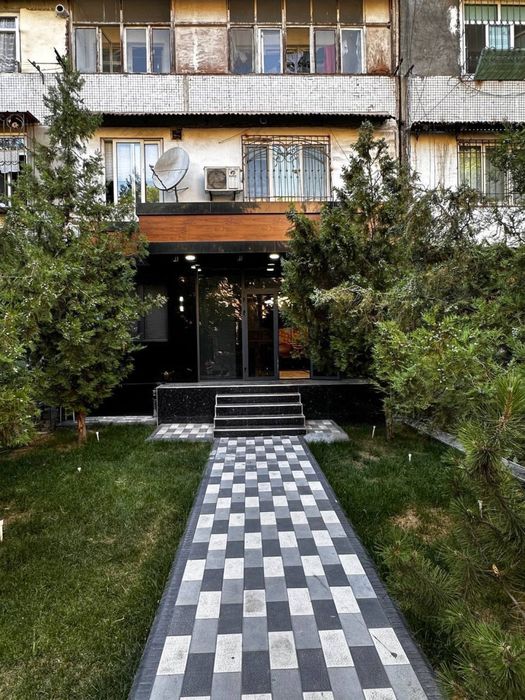 Срочно сдается офис Шота Руставели 85м2 3 комнат