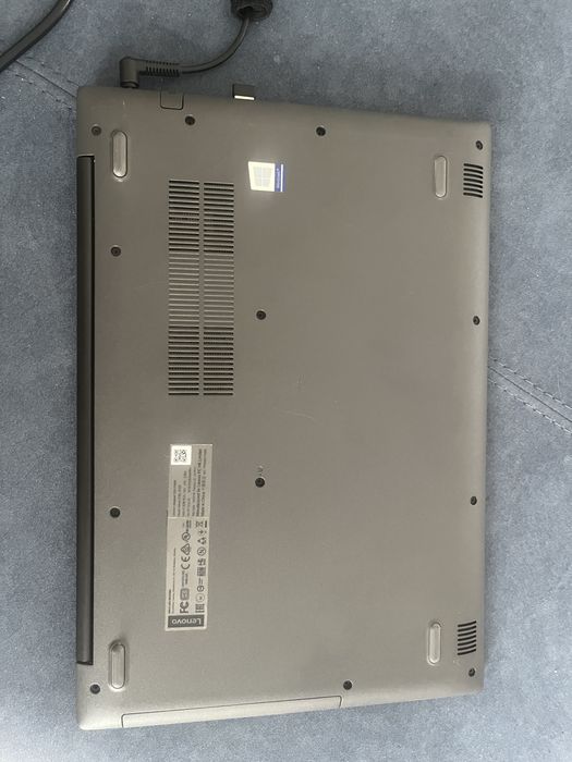 Офисный ноутбук Lenovo