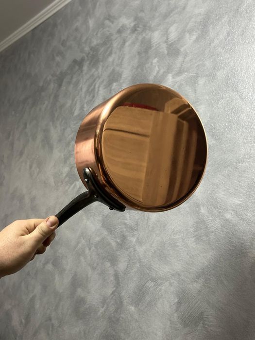 Oala din cupru cu maner