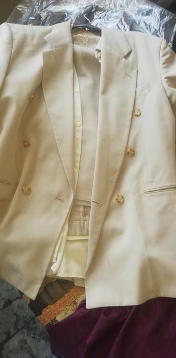 Прекрасен мъжки костюм-ръст 50