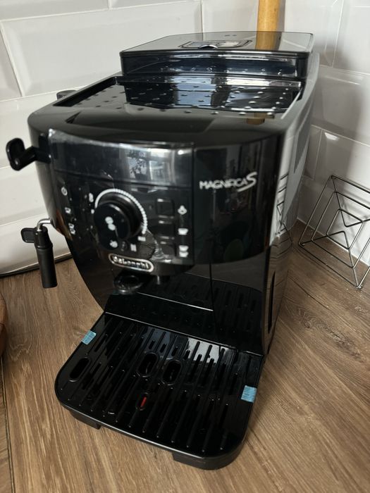 Продам кофемашину Delongi