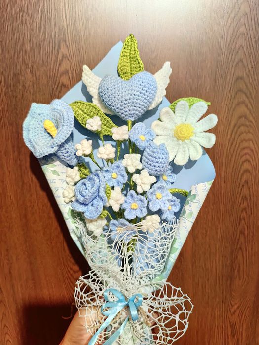 Плетени цветя на една кука