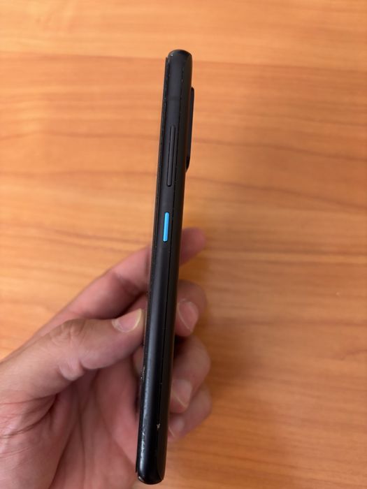 Zenfone 8 - 8GB 128GB запазен