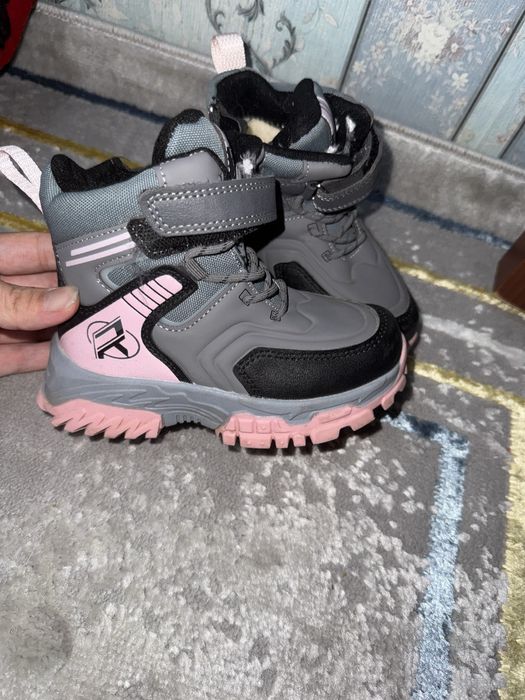 Детская обевь сапоги для девочек