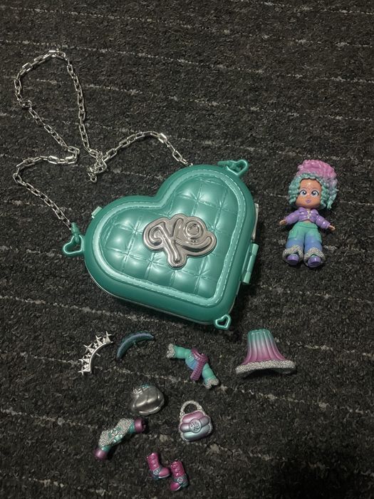 Set Deluxe Papusa Chloe Golden Gala, Magicbox, 3 stilizari, multicolor