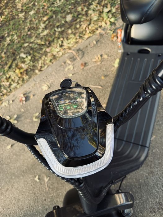 Vând trotinetă electrică / scuter electric tip Harley