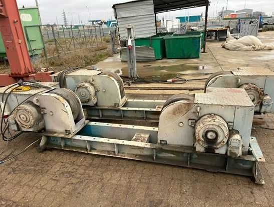 Переставной сварочный роликовый вращатель